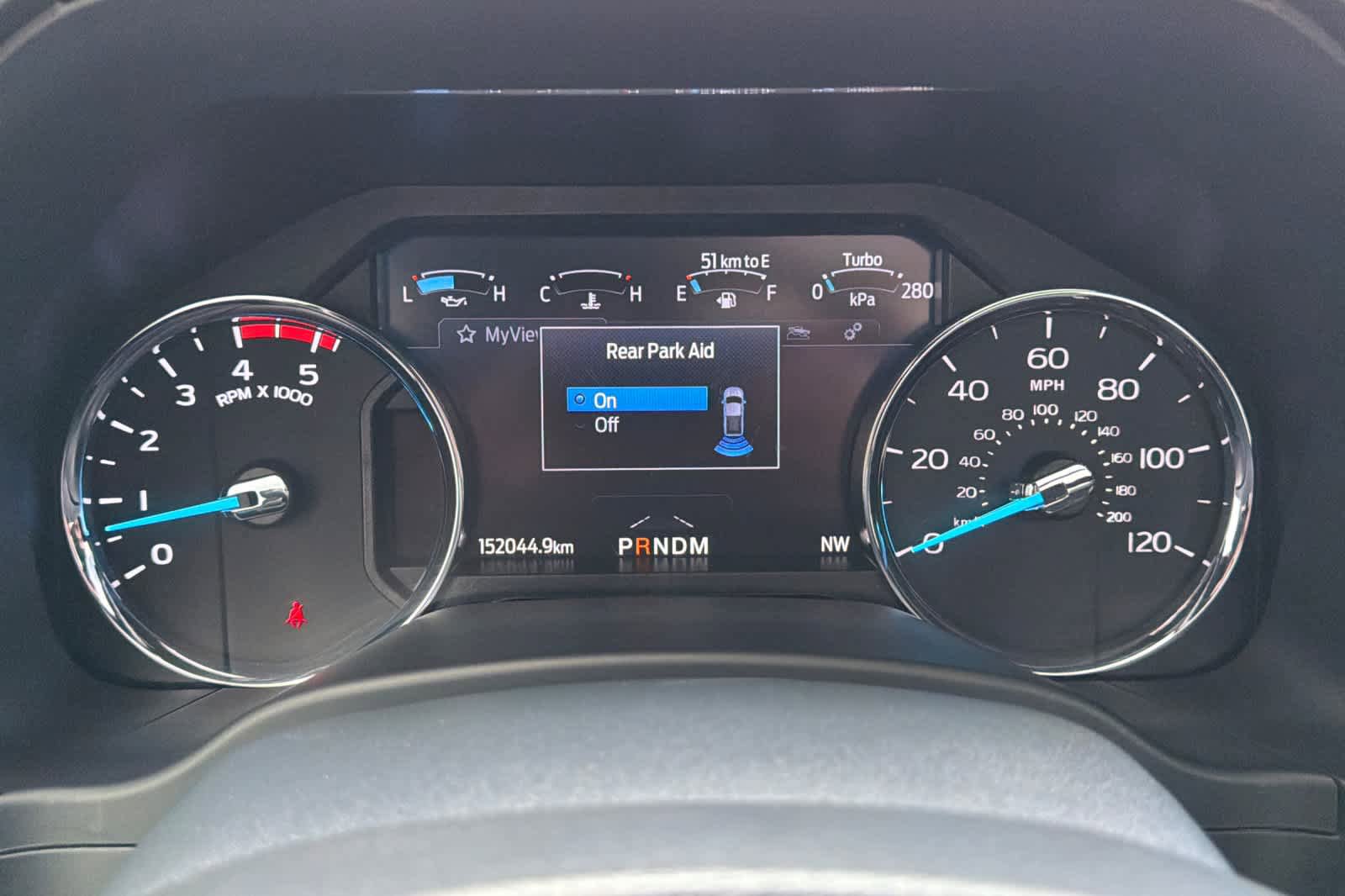 Certified 2022 Ford F350 Platinum w/ Tremor Off-Road Package AWD/4WD image 24