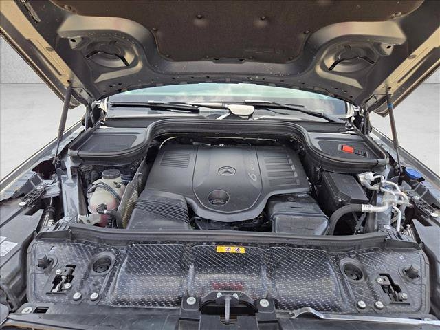 Used 2025 Mercedes-Benz GLS 450 4MATIC w/ AMG Line Exterior image 23