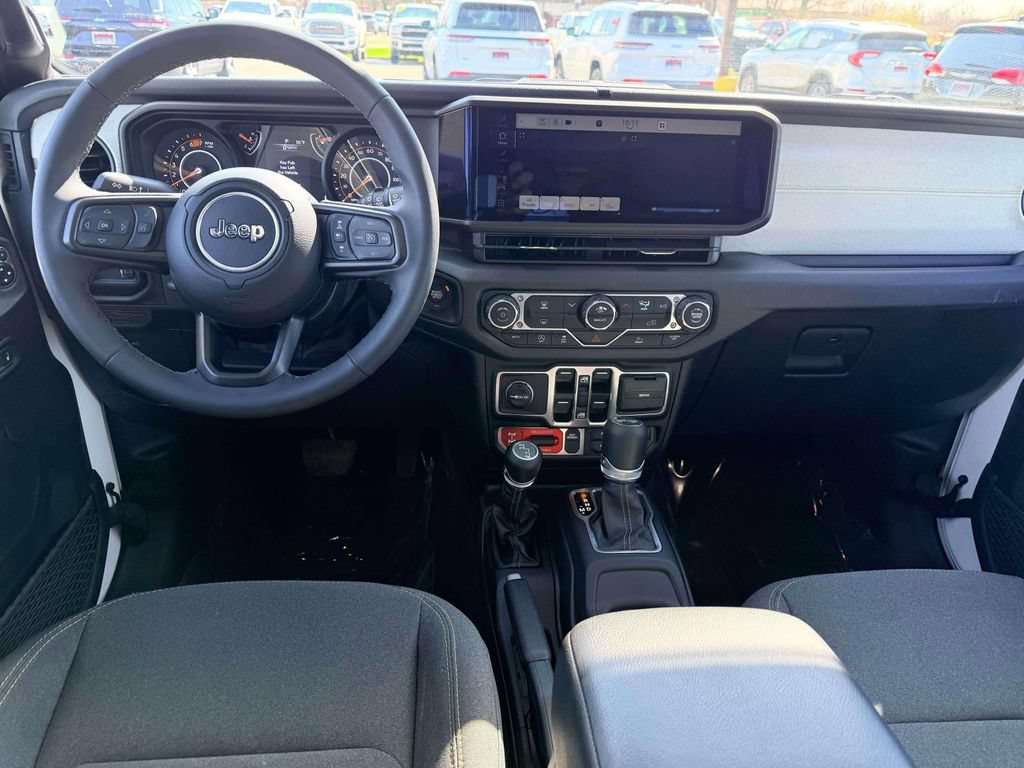 Used 2025 Jeep Wrangler Unlimited Sport AWD/4WD image 3
