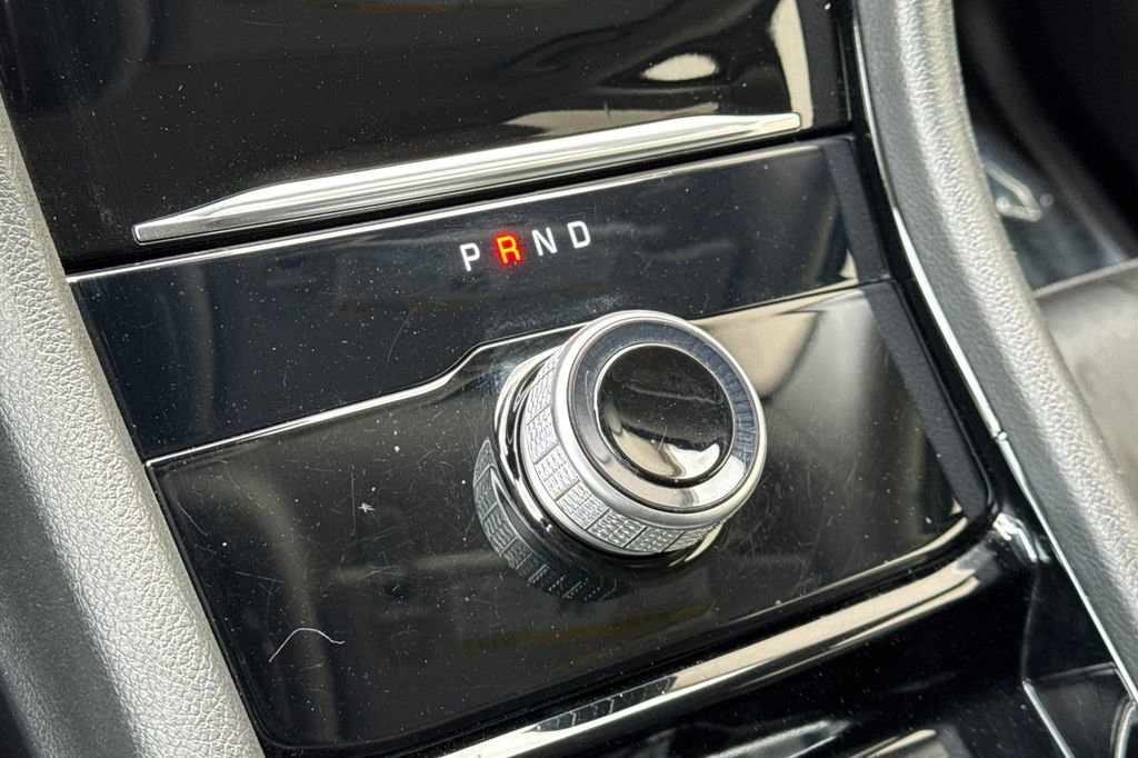 Used 2023 Jeep Grand Cherokee L Limited RWD image 28