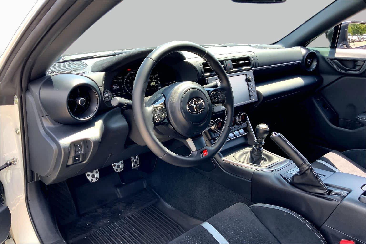 Used 2026 Toyota GR86 Premium RWD image 14