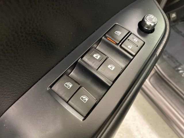 Used 2019 Toyota Highlander SE image 13