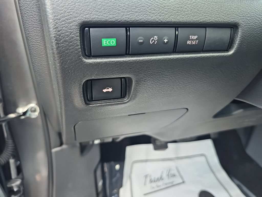 Used 2024 Nissan Sentra SV FWD image 32