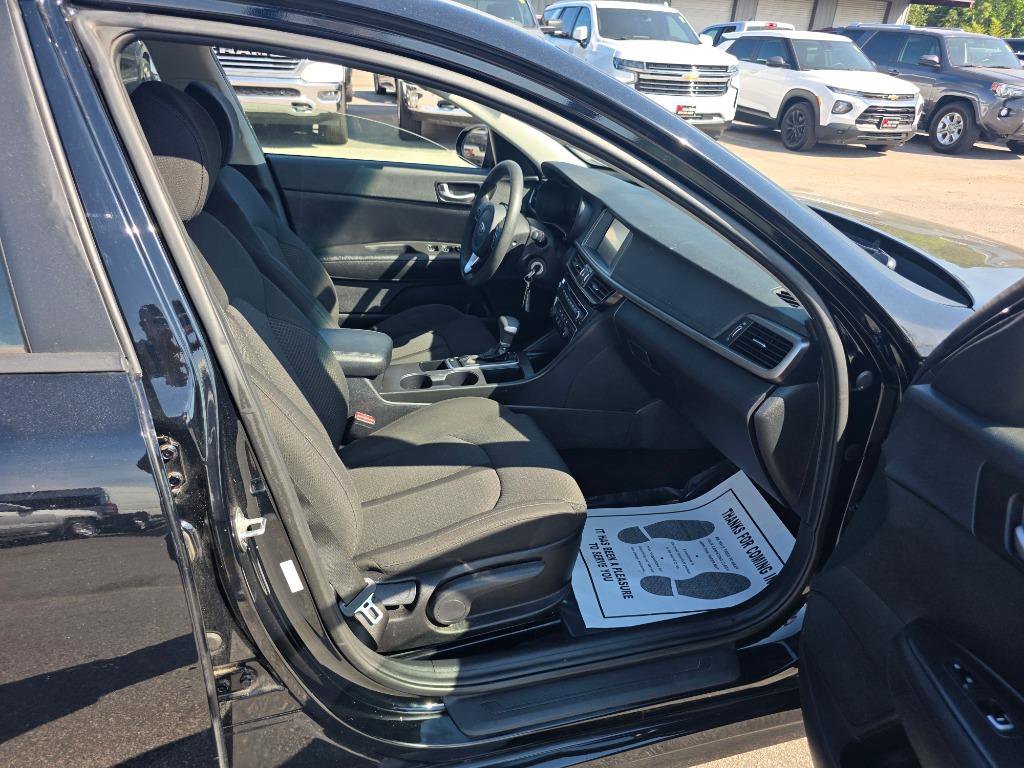Used 2018 Kia Optima LX w/ 17" Alloy Wheels Package image 9