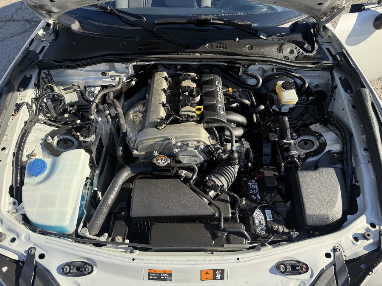 Used 2016 MAZDA MX-5 Miata Sport image 18