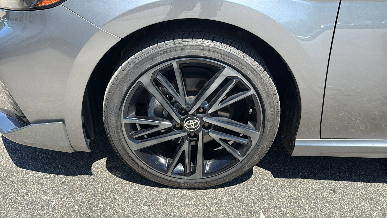 Used 2025 Toyota Camry XSE AWD/4WD image 11