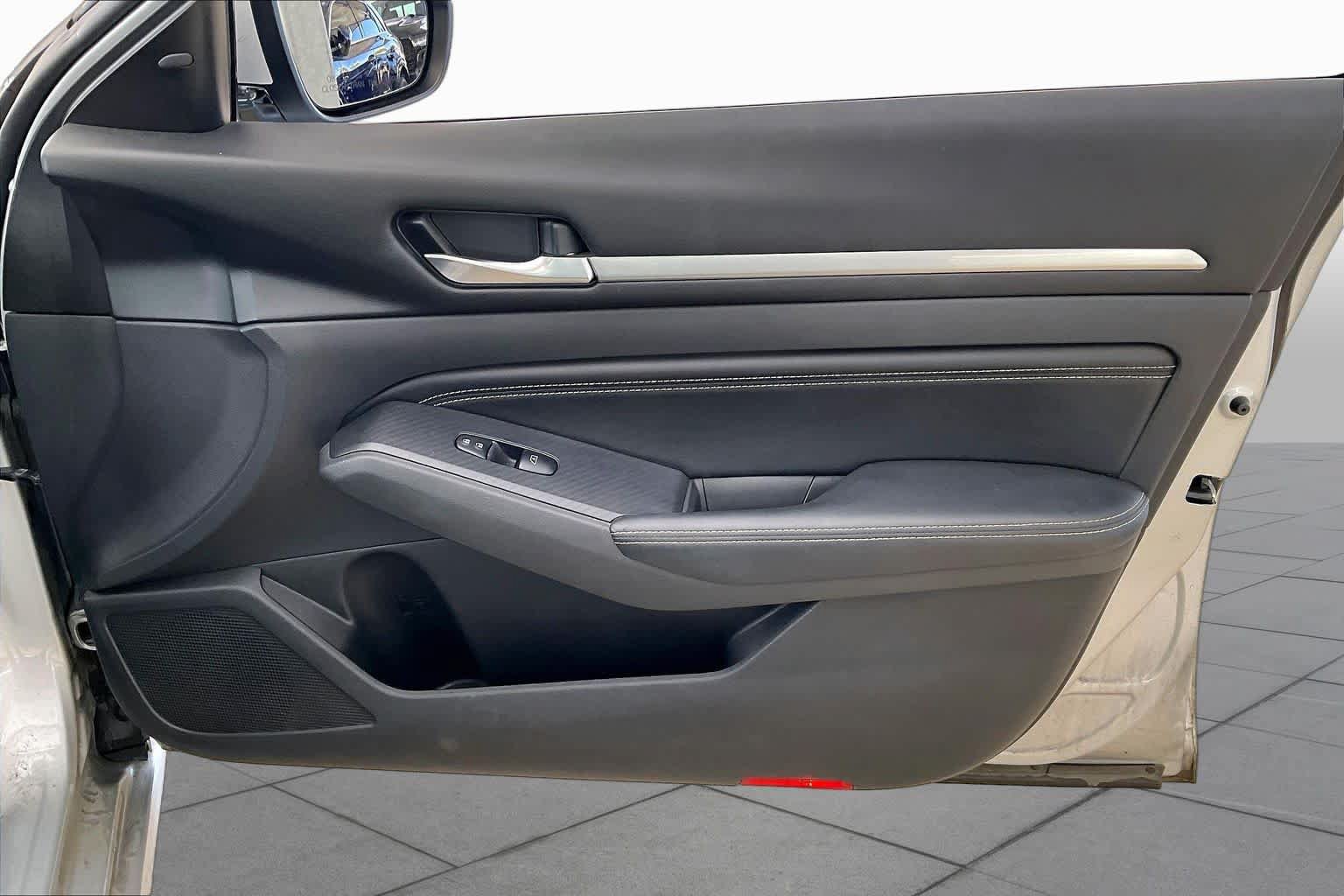 Used 2019 Nissan Altima 2.5 Platinum FWD image 21