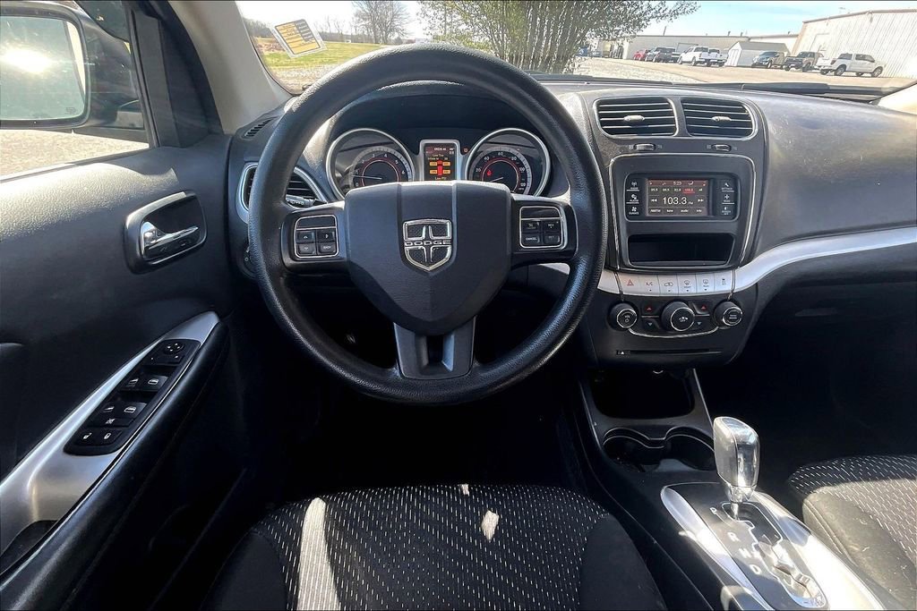 Used 2019 Dodge Journey SE w/ Blacktop Package image 4