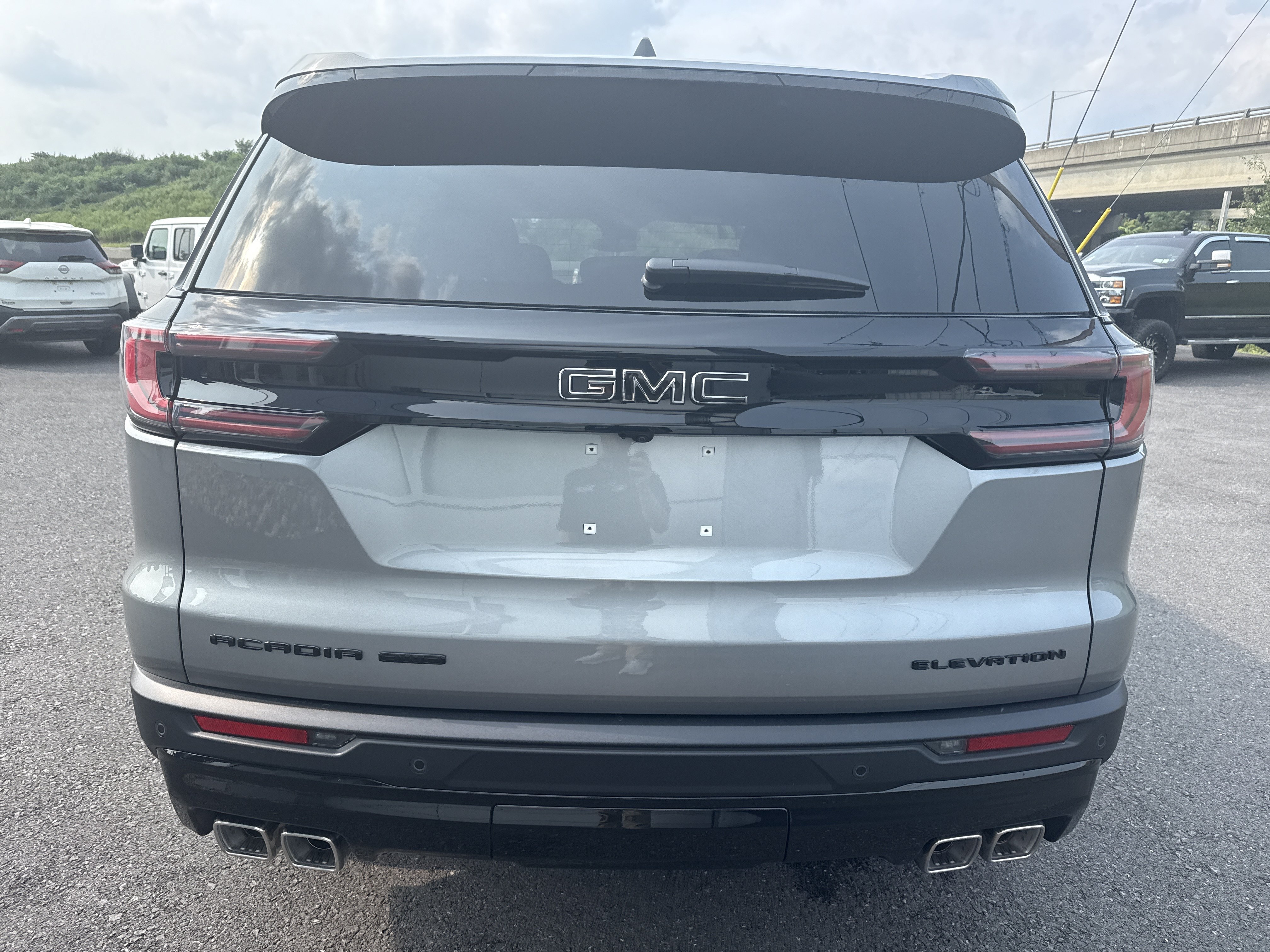 New 2027 GMC Acadia Elevation w/ Black Edition AWD/4WD image 4