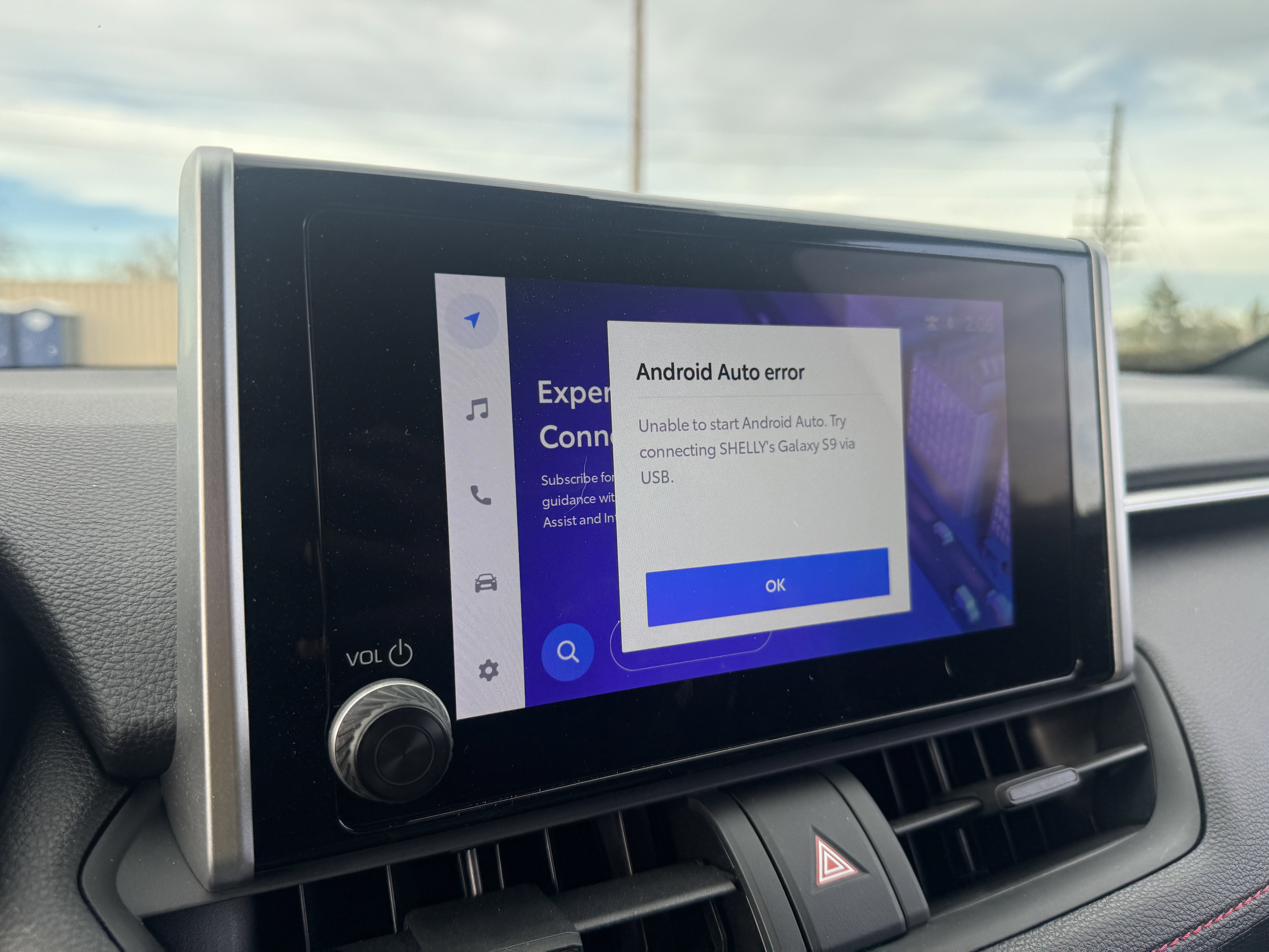 Used 2023 Toyota RAV4 SE w/ Weather & Moonroof Package image 24