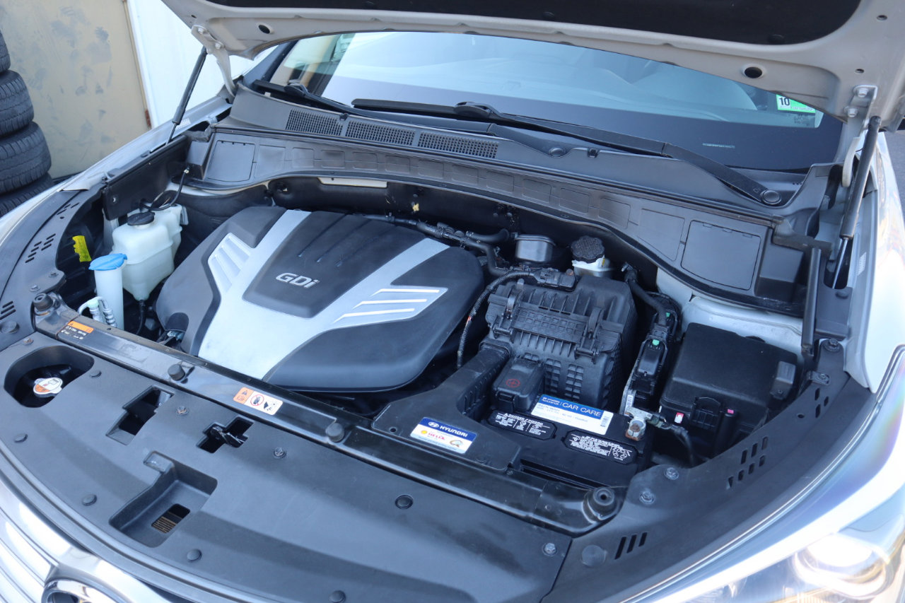 Used 2017 Hyundai Santa Fe AWD w/ SE Ultimate Tech Package 03 image 33