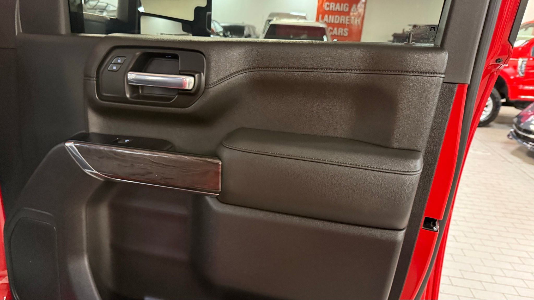 Used 2020 Chevrolet Silverado 2500 LTZ w/ LTZ Convenience Package image 20