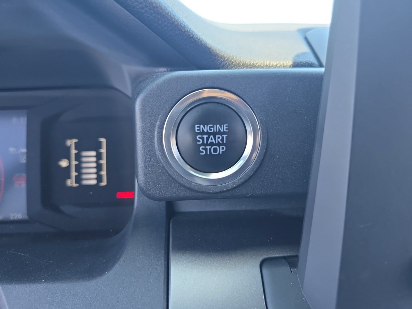 Certified 2025 Toyota 4Runner SR5 AWD/4WD image 19