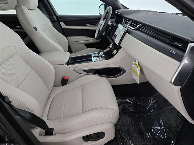 New 2026 Jaguar F-PACE R-Dynamic S image 18