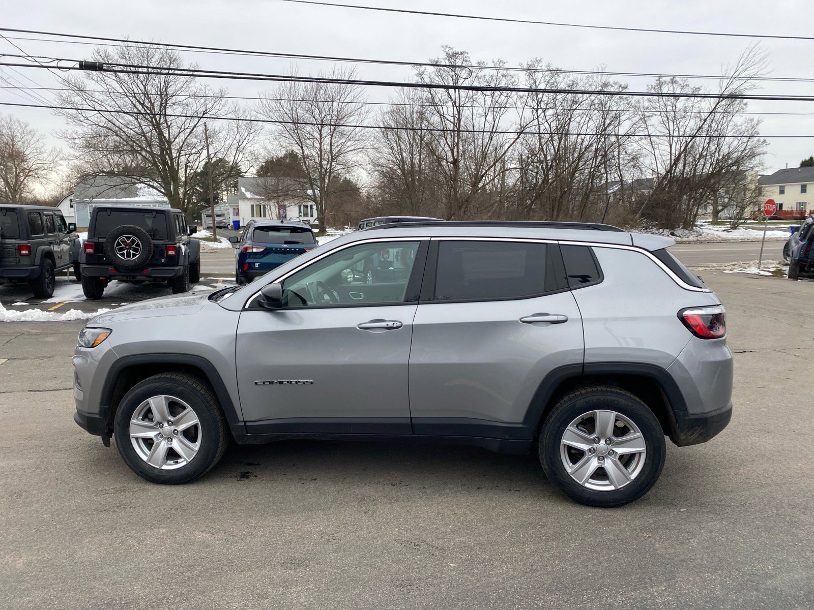 Used 2022 Jeep Compass Latitude w/ Convenience Group image 4