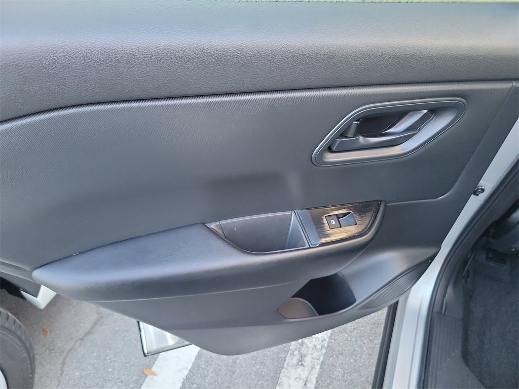 Certified 2025 Nissan Rogue S image 11