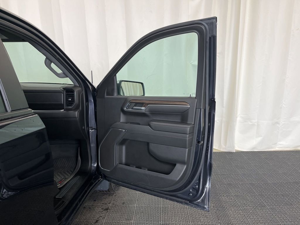 Used 2023 Chevrolet Silverado 1500 LT image 17