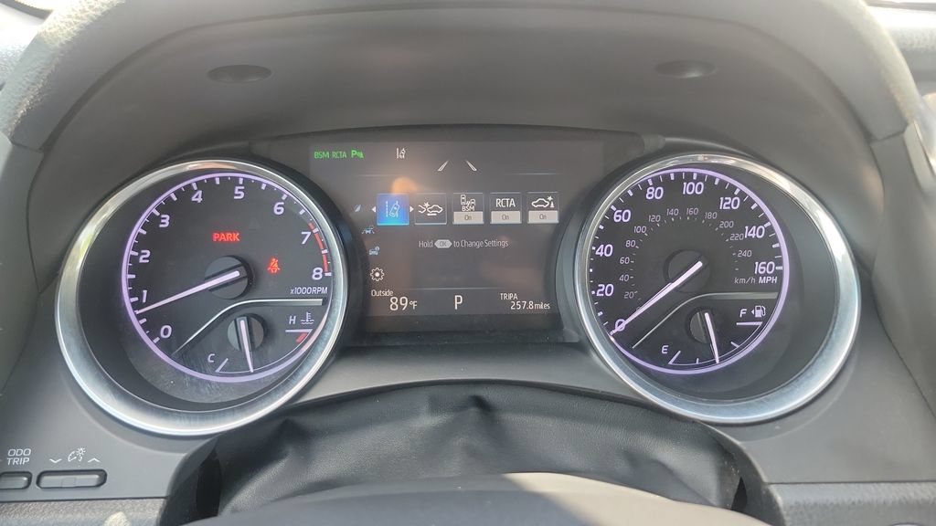 Used 2018 Toyota Camry XLE FWD image 23
