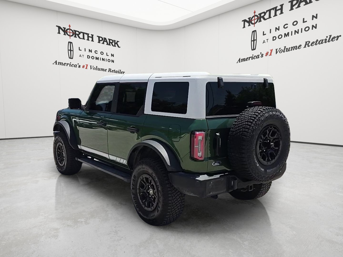 Used 2022 Ford Bronco Wildtrak AWD/4WD image 3
