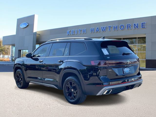 Used 2024 Volkswagen Atlas Peak Edition SEL AWD/4WD image 4