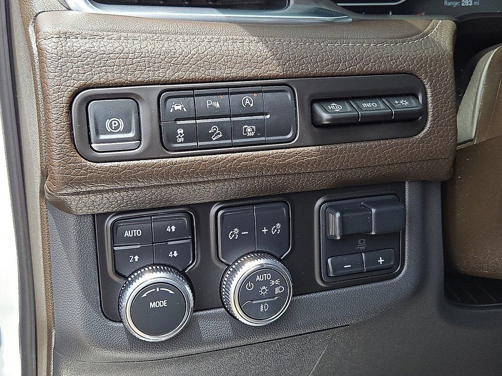 Used 2024 GMC Yukon Denali w/ Max Trailering Package AWD/4WD image 25