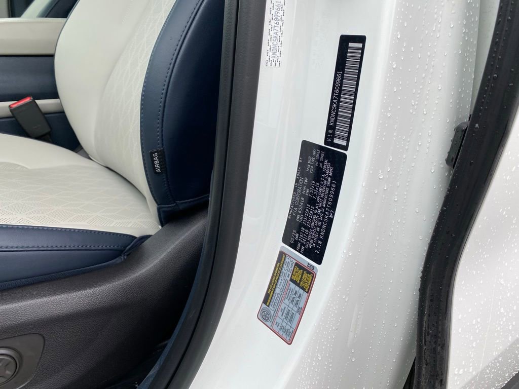 New 2026 Kia Carnival EX FWD image 37