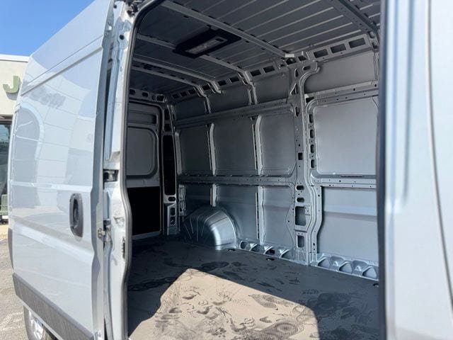New 2026 RAM ProMaster 3500 w/ Quick Order Package 22G SLT FWD image 6
