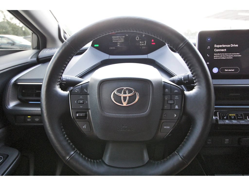 Used 2023 Toyota Prius FWD image 15