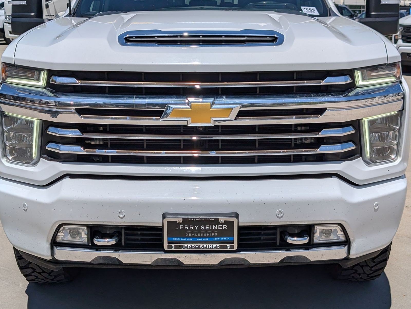 Certified 2022 Chevrolet Silverado 2500 High Country w/ Z71 Off-Road Package AWD/4WD image 10