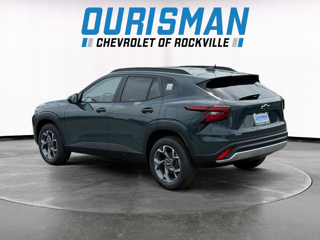 New 2026 Chevrolet Trax LT w/ Sunroof Package FWD image 4