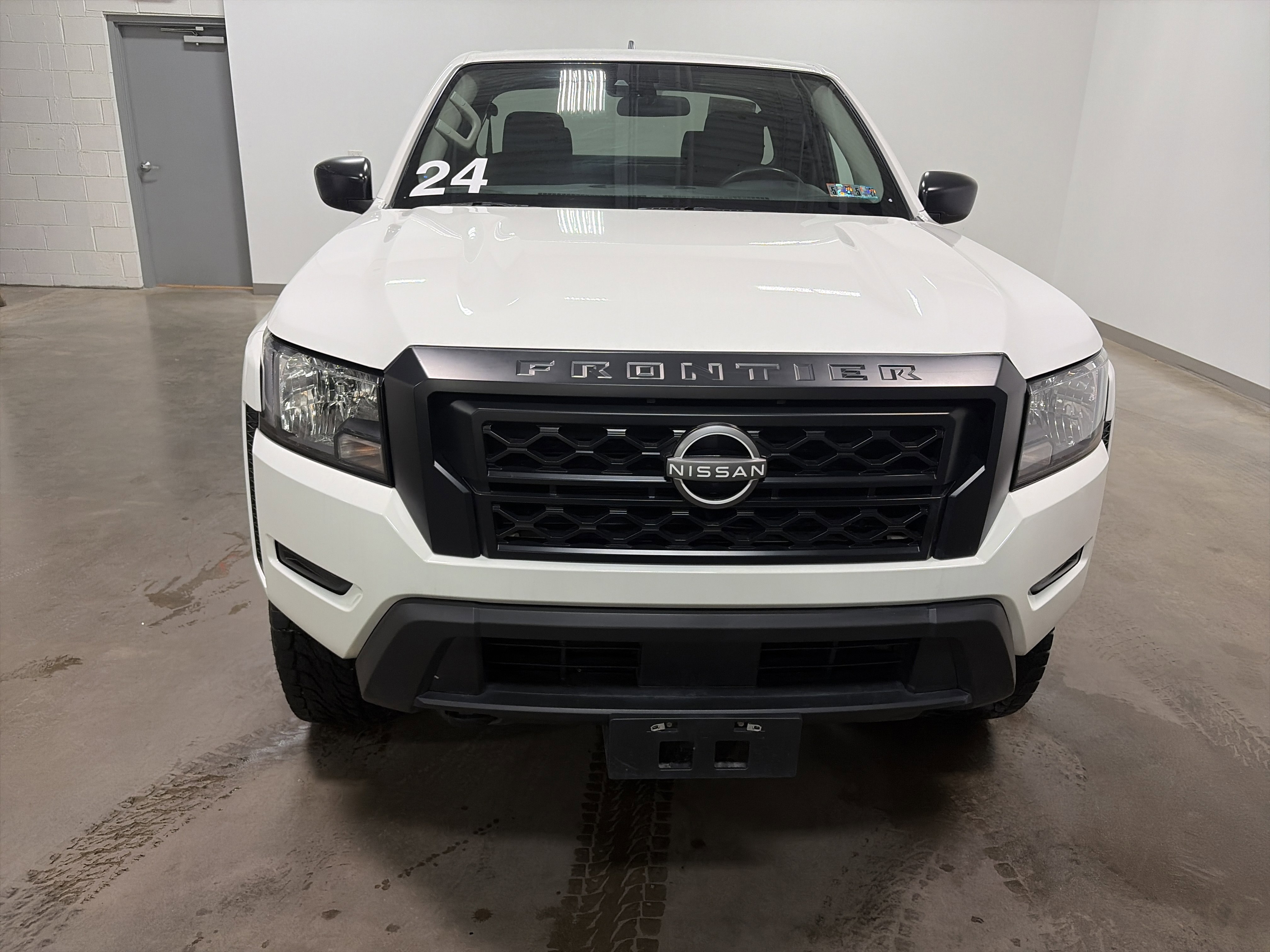 Used 2024 Nissan Frontier S w/ S Utility Package AWD/4WD image 34