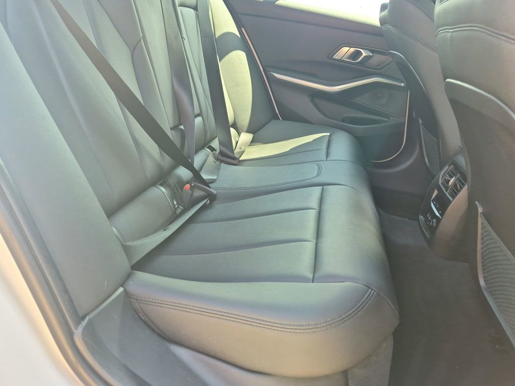 Used 2019 BMW 330i Sedan w/ Driving Assistance Package RWD image 17