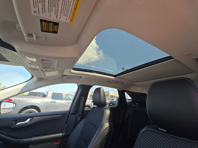 New 2025 Ford Escape SE image 18