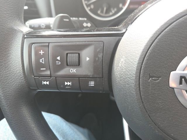 Used 2021 Nissan Rogue S image 35