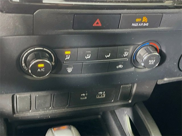 Used 2022 Nissan Frontier SV image 16