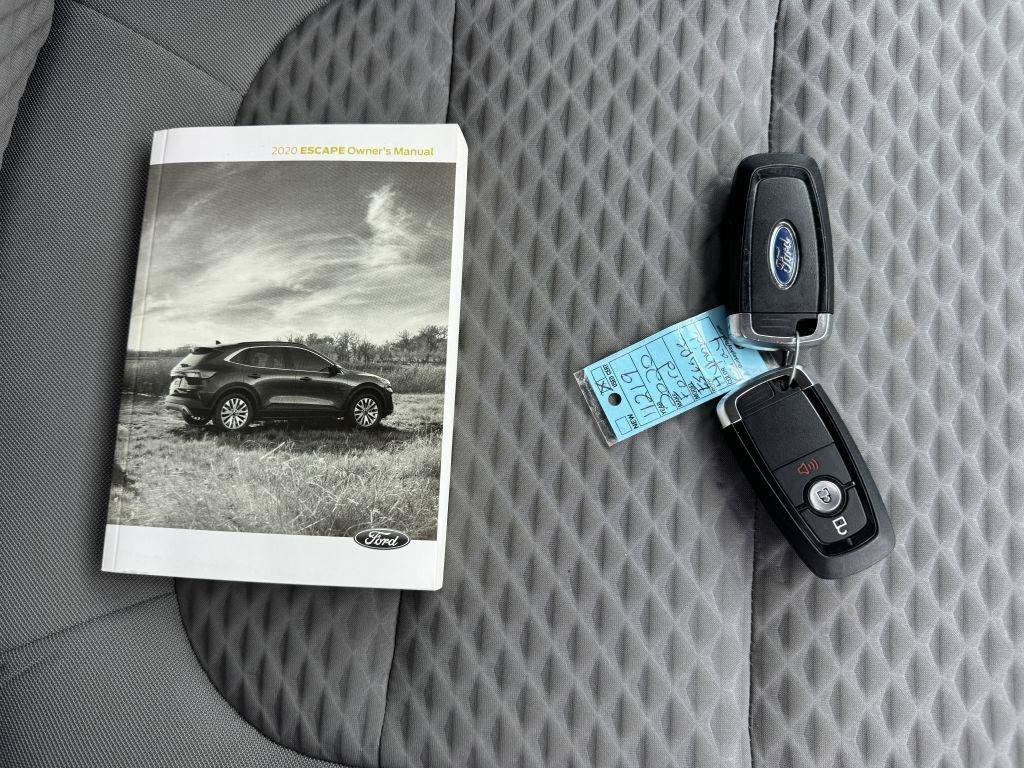 Used 2020 Ford Escape SE Sport AWD/4WD image 18