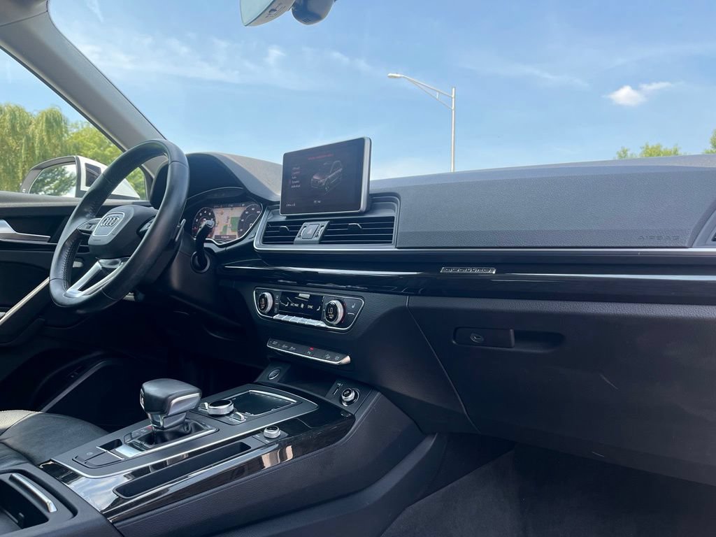 Used 2018 Audi Q5 2.0T Premium Plus w/ Premium Plus Package AWD/4WD image 32
