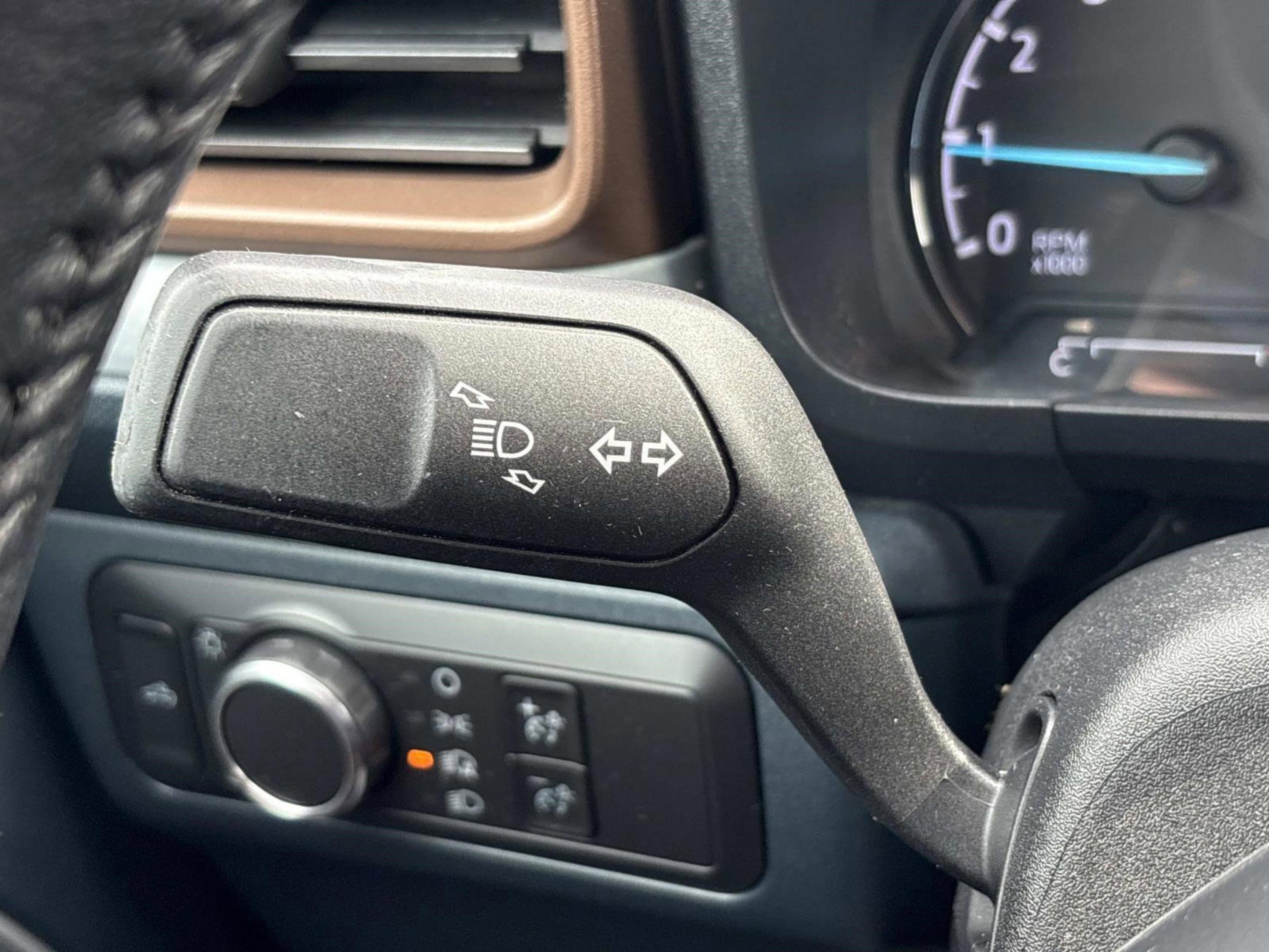 Used 2022 Ford Maverick Lariat w/ Equipment Group 500A Standard image 28