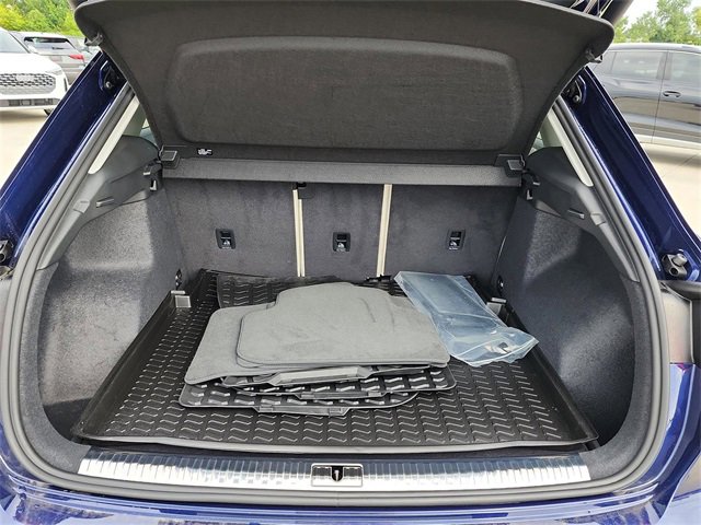 Certified 2025 Audi Q3 2.0T Premium Plus image 27