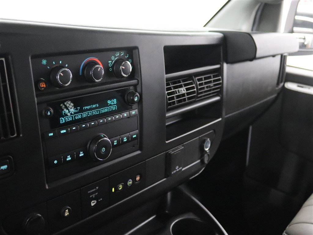 Used 2022 Chevrolet Express 2500 Extended w/ Enhanced Convenience Package RWD image 25