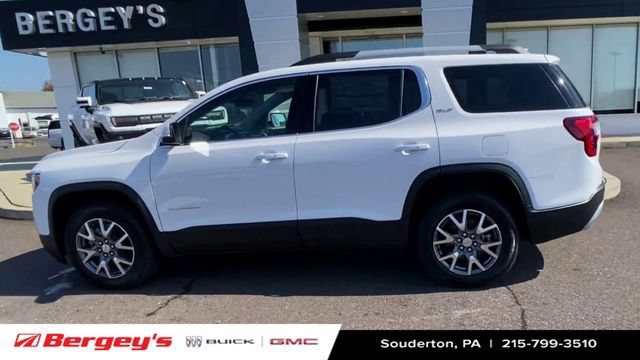 Used 2023 GMC Acadia SLT w/ Preferred Package FWD image 11