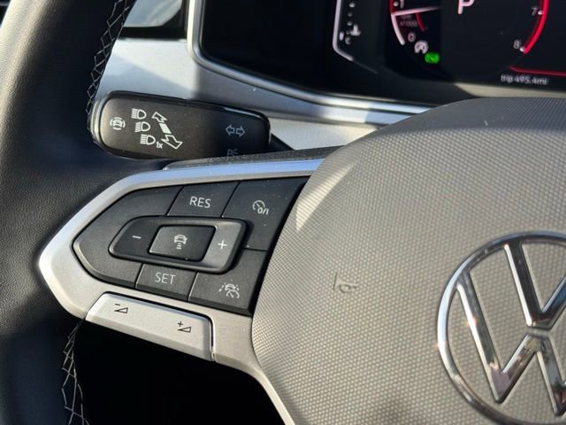 Certified 2025 Volkswagen Taos SEL w/ Black Wheel Plus Package image 33