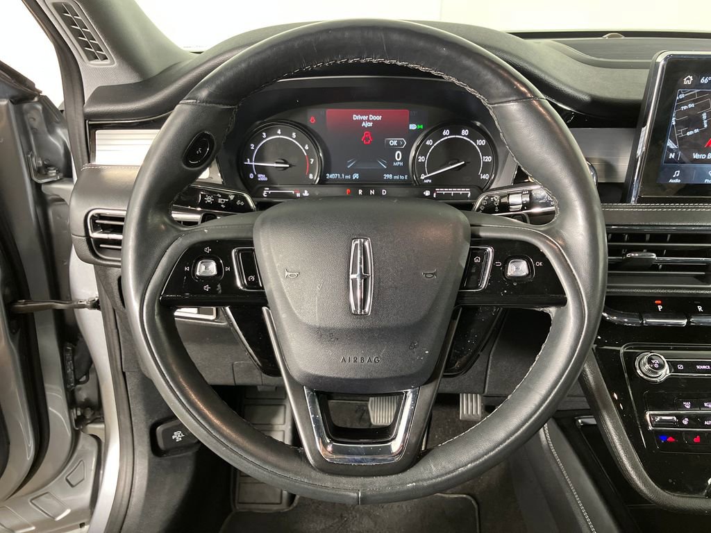 Used 2022 Lincoln Corsair AWD w/ Premium Package image 17