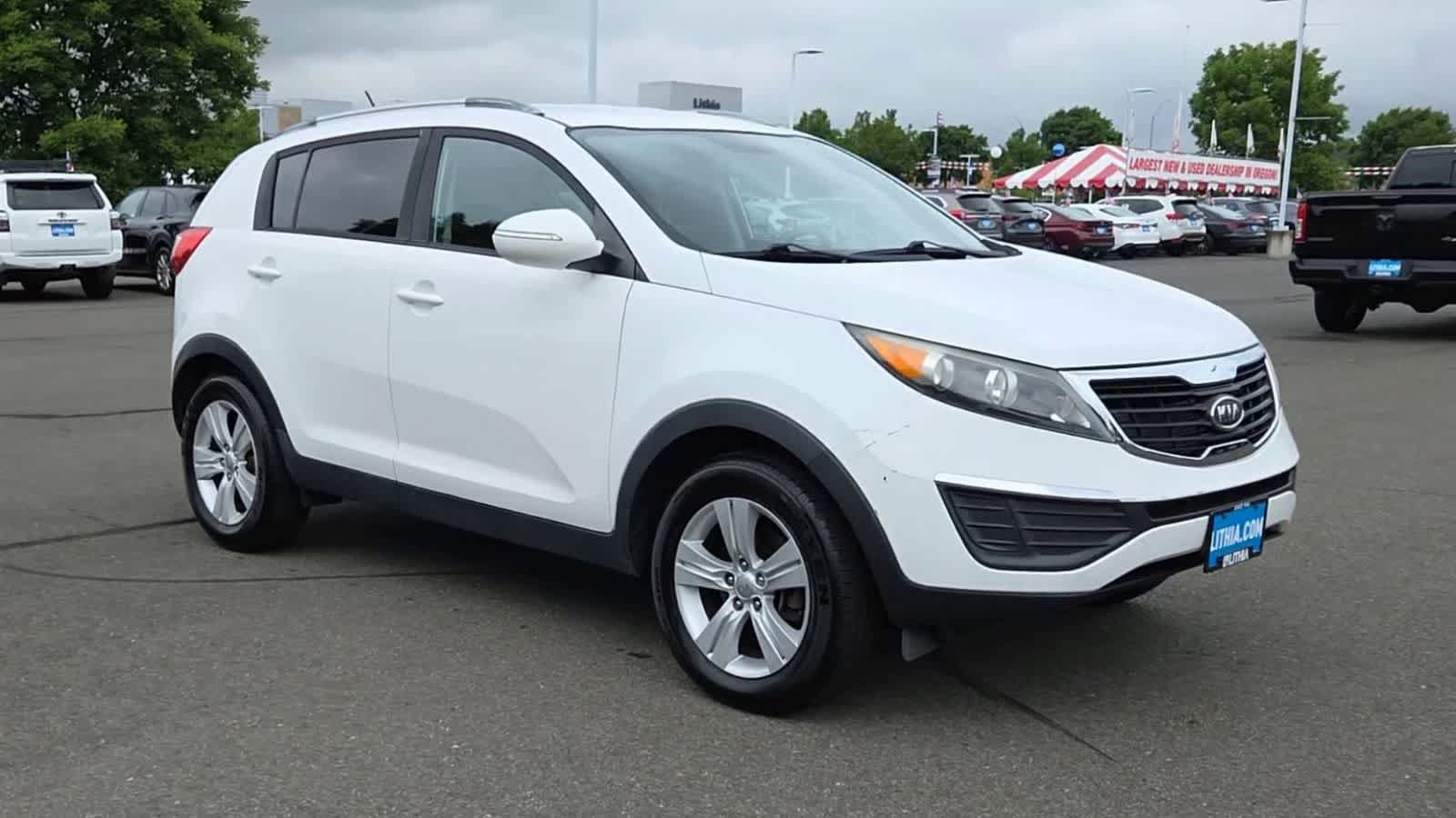 Used 2012 Kia Sportage LX w/ Navigation Pkg FWD image 2
