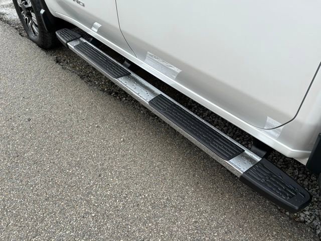 Used 2024 GMC Sierra 2500 Denali w/ Denali Reserve Package image 9