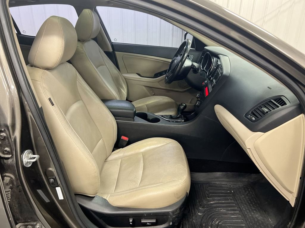 Used 2013 Kia Optima EX w/ Premium Pkg image 22