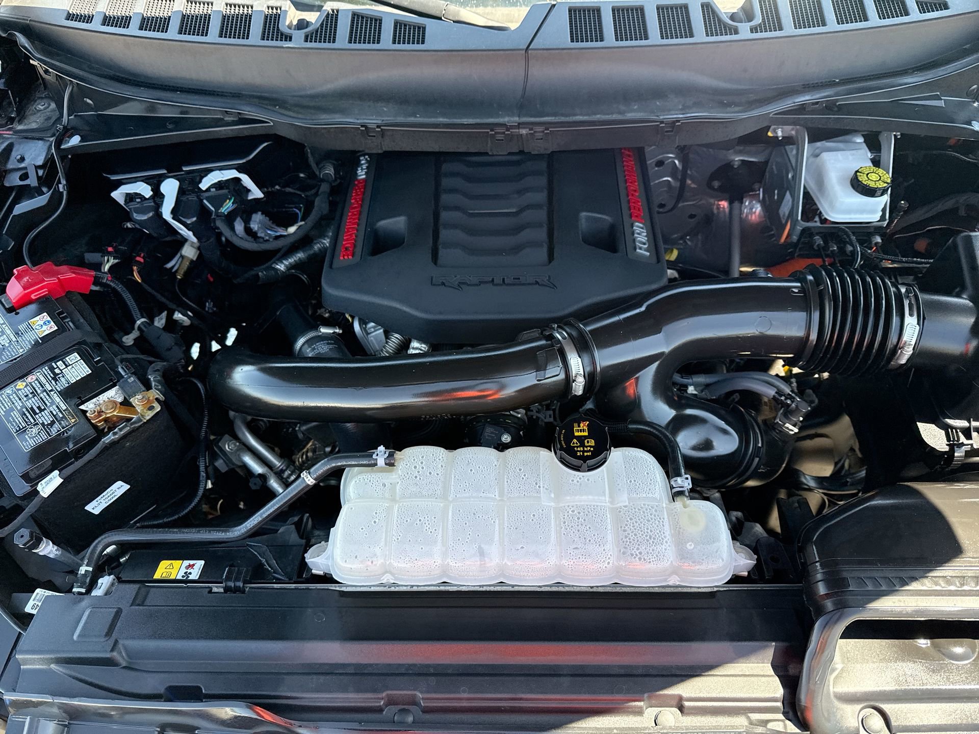 Used 2025 Ford F150 Raptor AWD/4WD image 17