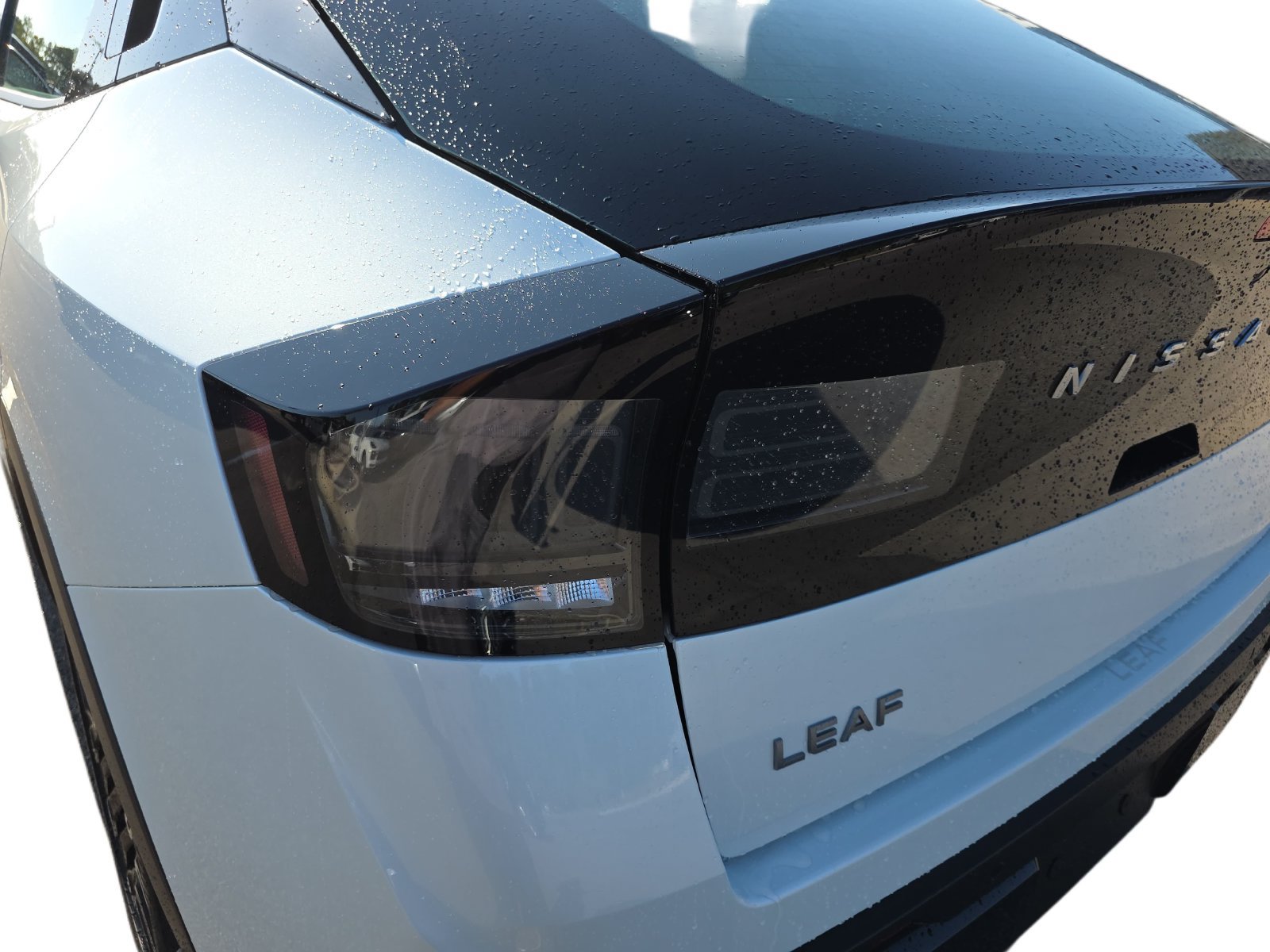 New 2026 Nissan Leaf Platinum+ w/ Illuminated Package FWD image 32