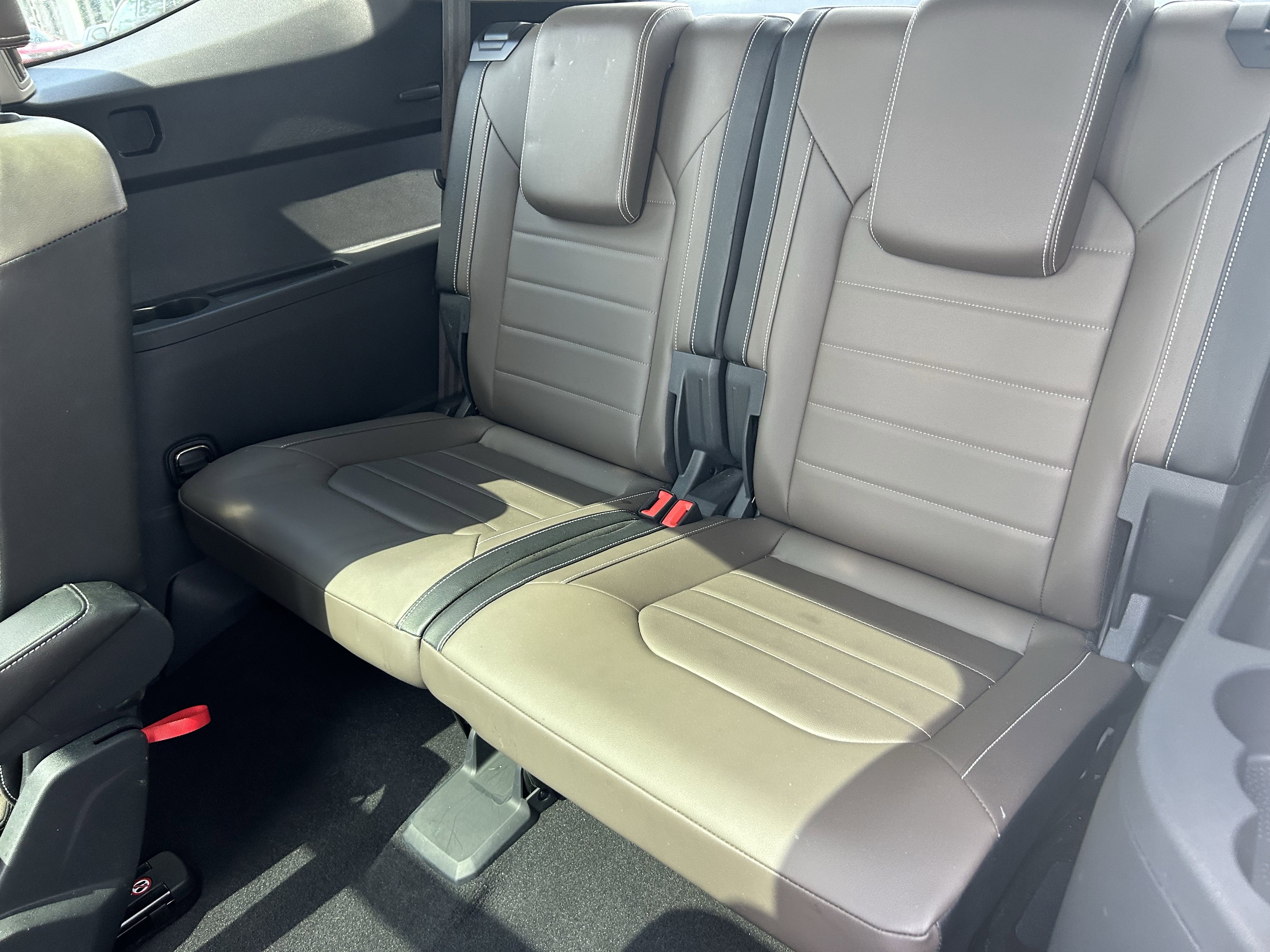 Used 2024 Volkswagen Atlas SEL AWD/4WD image 26