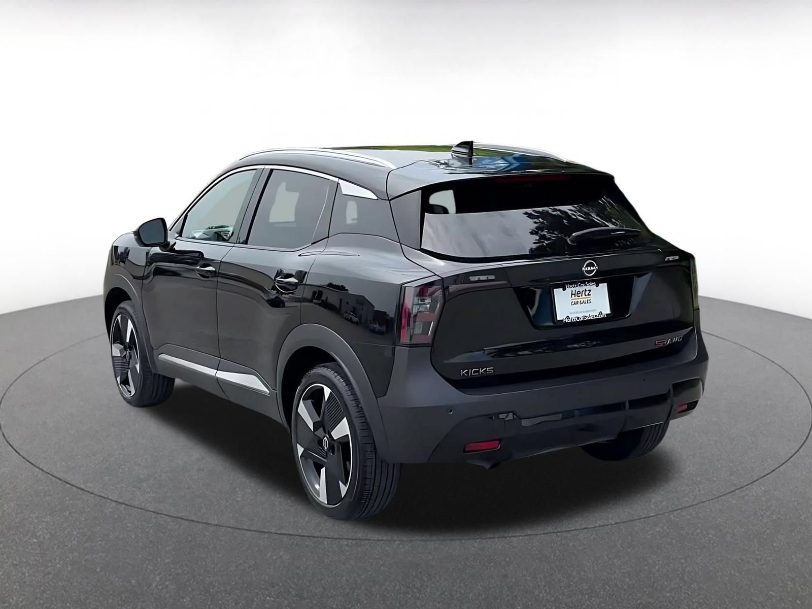 Used 2026 Nissan Kicks SR AWD/4WD image 11